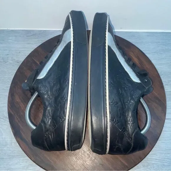 Louis Vuitton Men’s 8.5 Low Top Monogram Logo Leather Black Sneakers Shoes - Picture 9 of 10